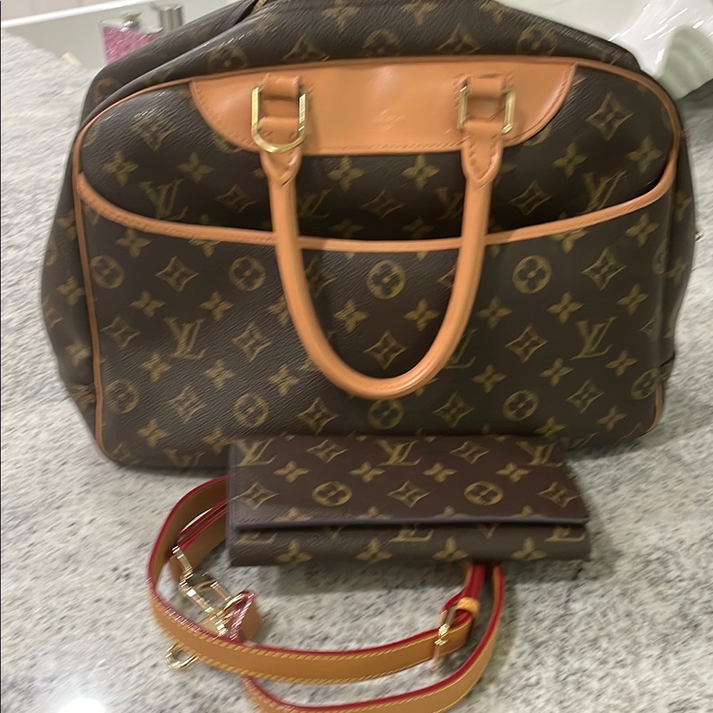 Louis Vuitton Monogram Shoulder Bag in Brown and Tan